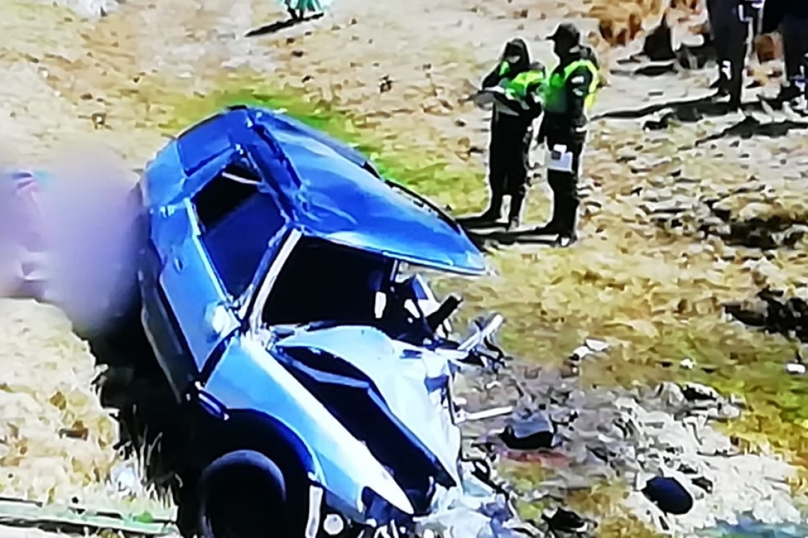 Choque de vehículos se cobra la vida de seis personas en tramo Desaguadero-La Paz