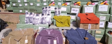Duro golpe al contrabando, la Aduana comisa 146 toneladas de ropa usada