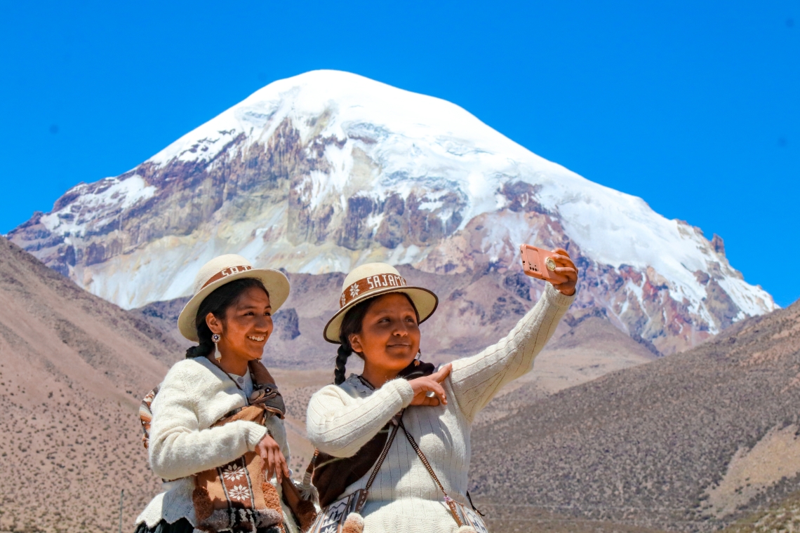 ENTEL amplía su cobertura de Internet y telefonía en el Parque Nacional Sajama 