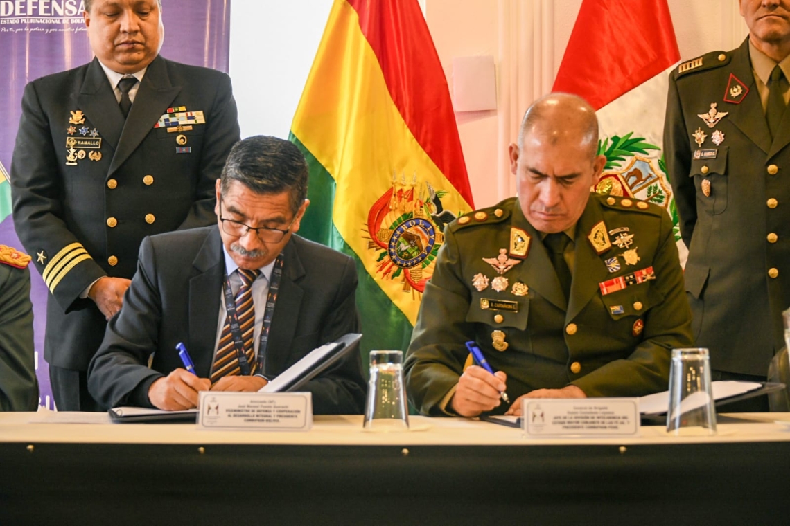 Bolivia y Perú acuerdan incrementar lucha combinada contra ilícitos en fronteras