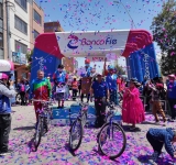 Banco FIE promovió la “Carrera de Cholitas en bicicletas 2022” en la ciudad de El Alto