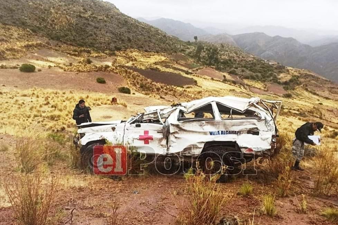 Cuatro muertos y diez heridos en accidentes de tránsito en La Paz y Potosí 