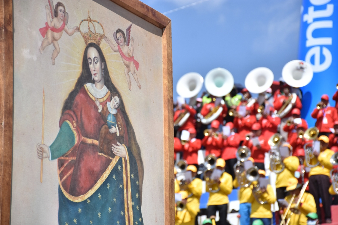 Entel apoya la cultura con auspicio al Festival de Bandas de Oruro