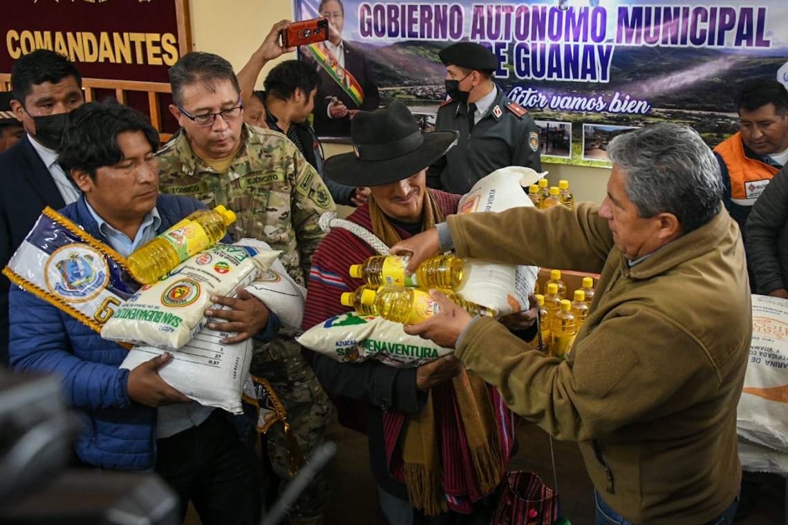 Gobierno entrega 40,56 toneladas de ayuda a 1.375 familias de Guanay y Yanacachi