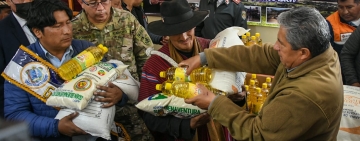 Gobierno entrega 40,56 toneladas de ayuda a 1.375 familias de Guanay y Yanacachi