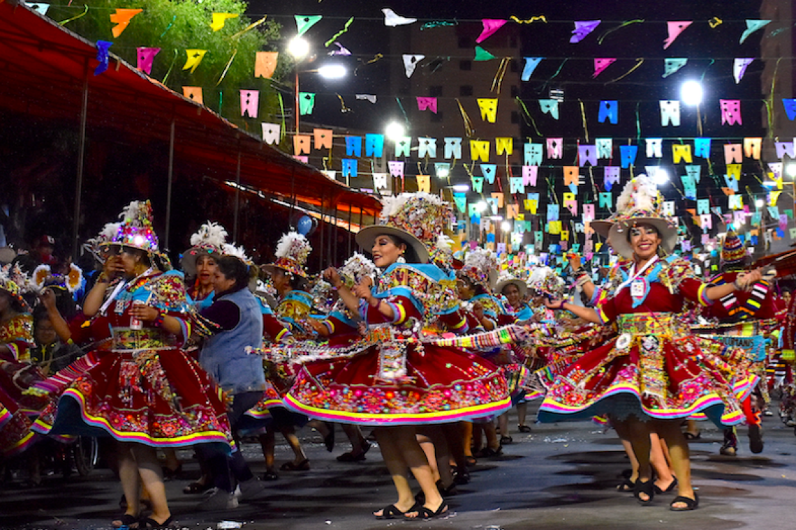 Defensa del Usuario apoya ley para optimizar organización del Carnaval de Oruro