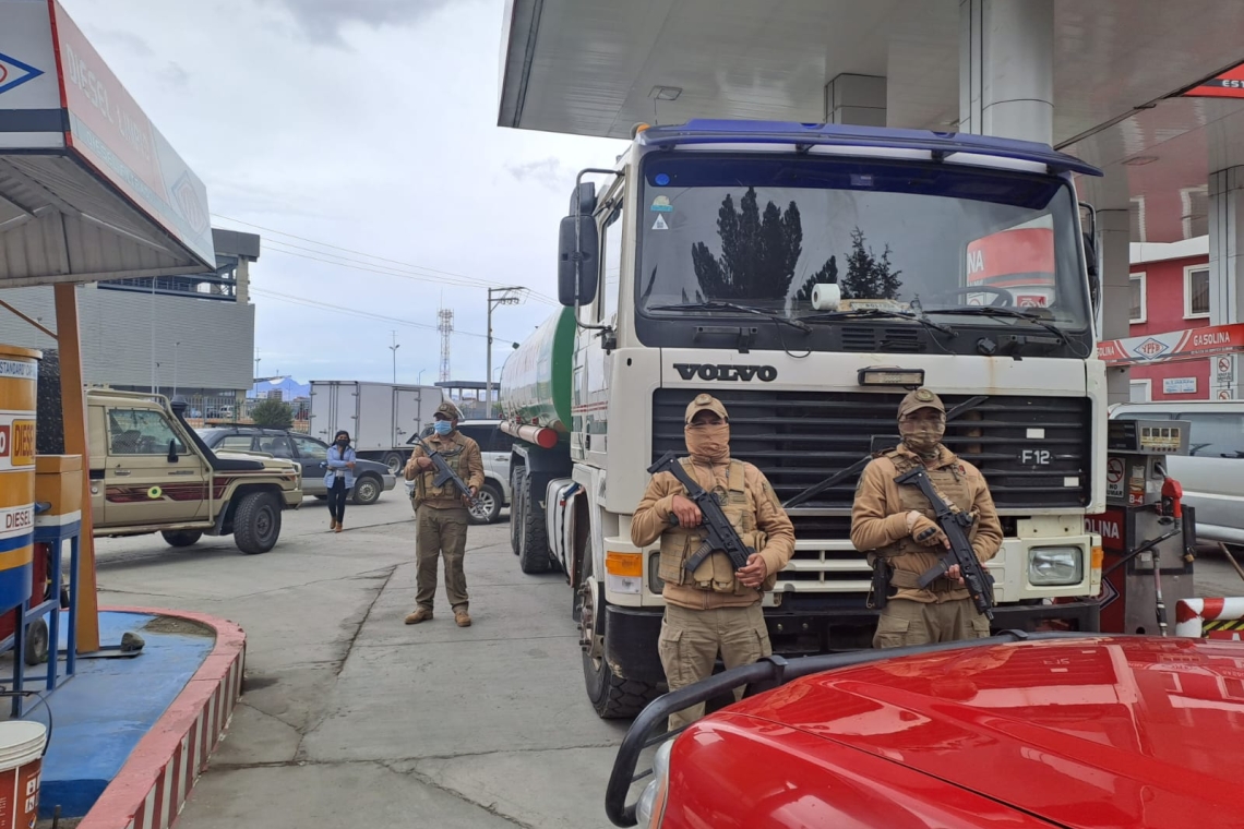 El Alto: Interceptaron cisterna con 12.000 litros de gasolina de contrabando