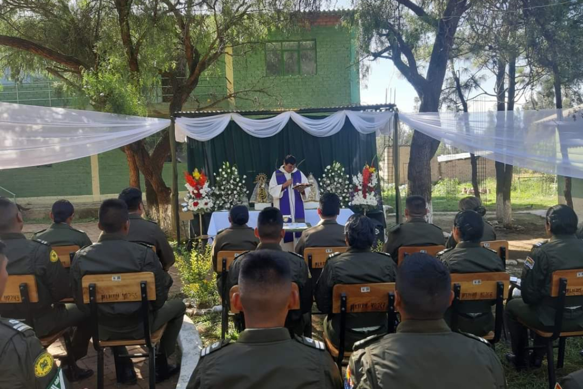 La Escuela Básica Policial de Música celebra XII años con una misa