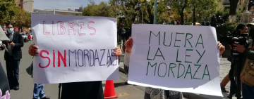 Periodistas censuran ley mordaza que atenta contra la libertad de prensa