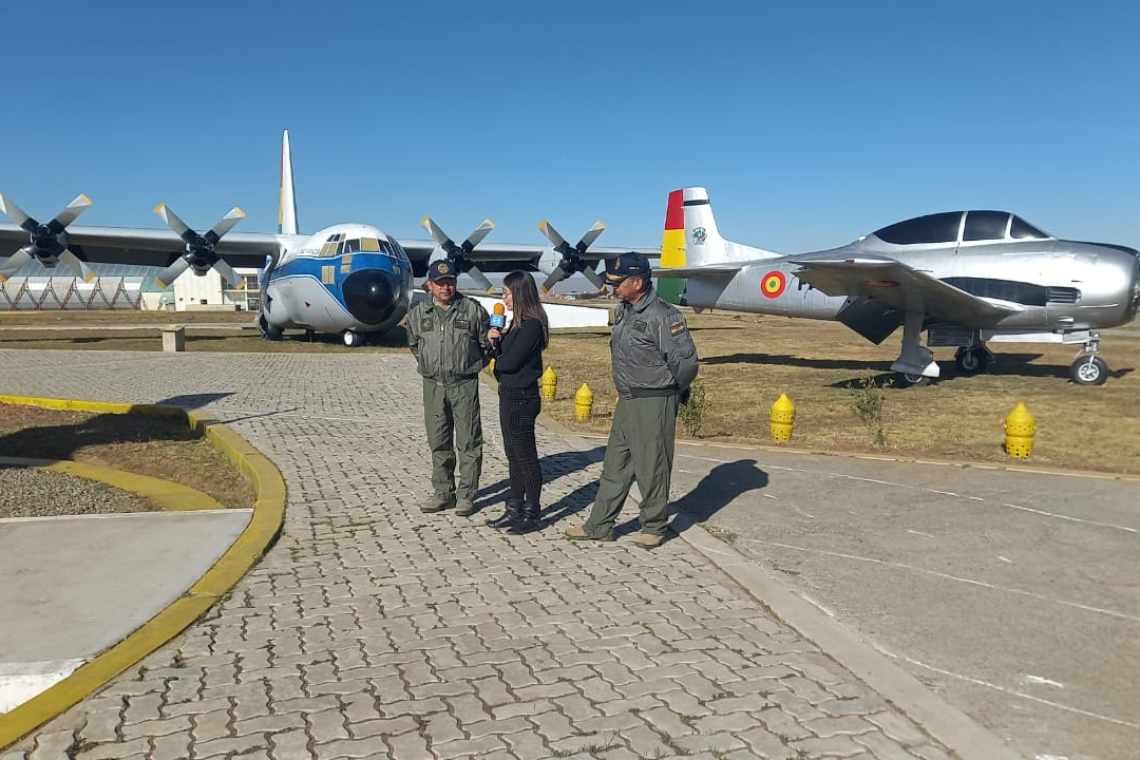 La FAB conmemoró 103 años del primer vuelo en Bolivia