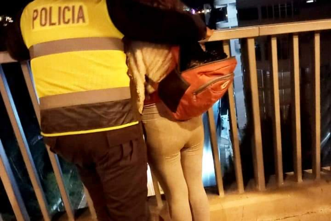 Vigilancia Policial evita suicidio en Puente de Las Américas de La Paz