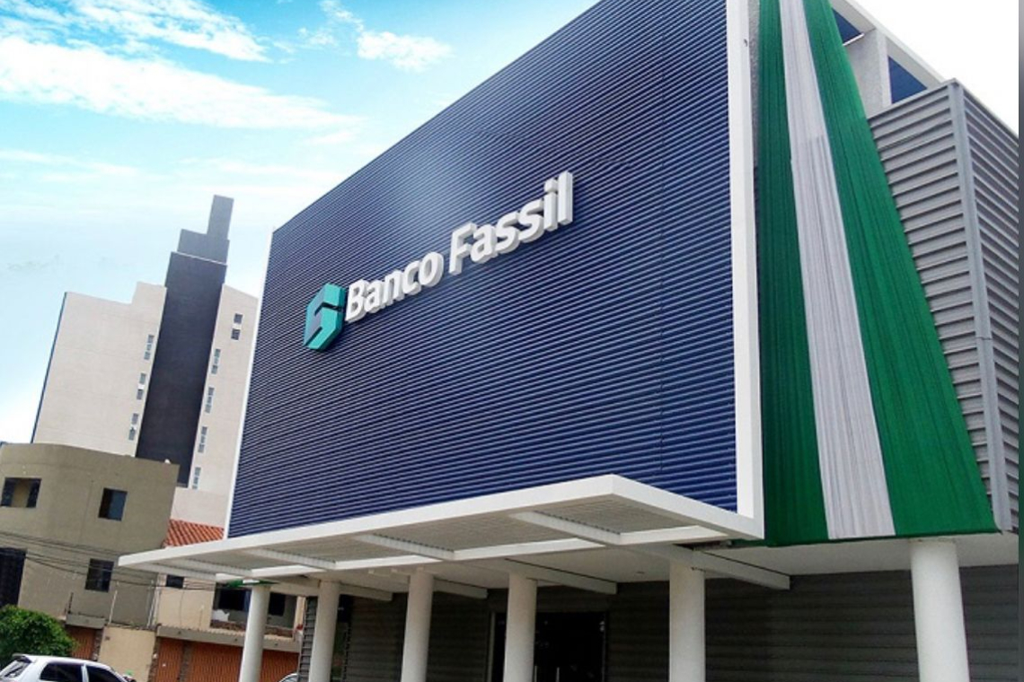 Fiscalía imputará a ejecutivos de Banco Fassil por delitos financieros