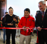 Gobernador de Chuquisaca inaugura el Salón del Bicentenario