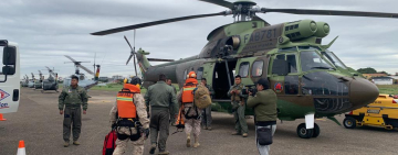 Gobierno desplaza aeronave y brigadas para evacuación y rescate en Santa Cruz