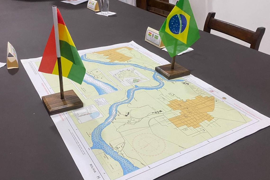 Marina de Brasil y Bolivia realizan levantamiento hidrográfico del Canal Tamengo