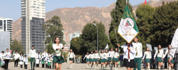 El Ejército promueve el civismo en estudiantes en los 214 años de la gesta libertaria