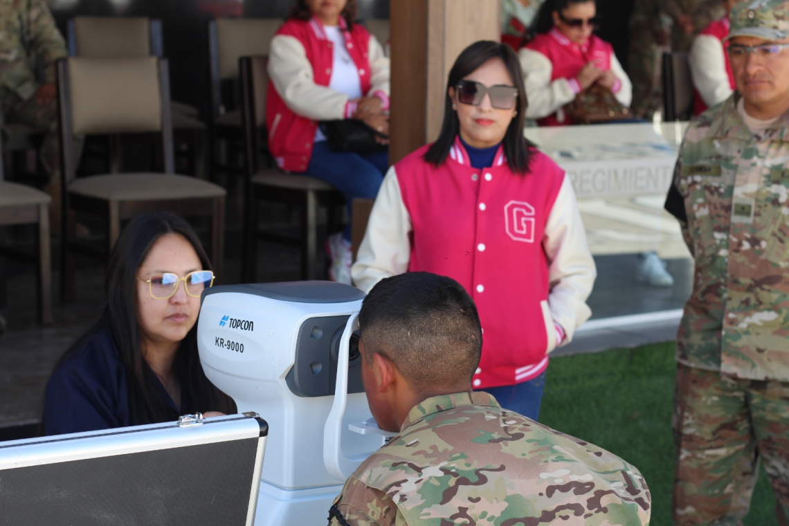 Brazo social del Ejército promueve campaña oftalmológica a favor de soldados