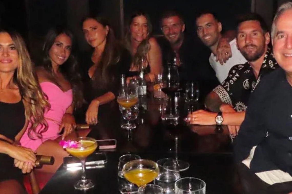 “Noche con amigos”: la salida de Lionel Messi y Antonela Roccuzzo con David y Victoria Beckham