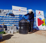 Destruyen 22 toneladas de bebidas alcohólicas ilegales en Potosí