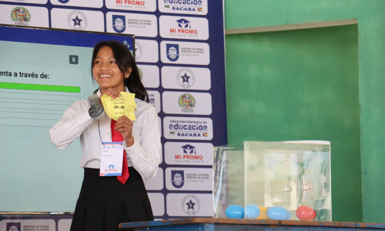Bachilleres participan del concurso de saberes y conocimientos “Mi promo Sacaba 2023”