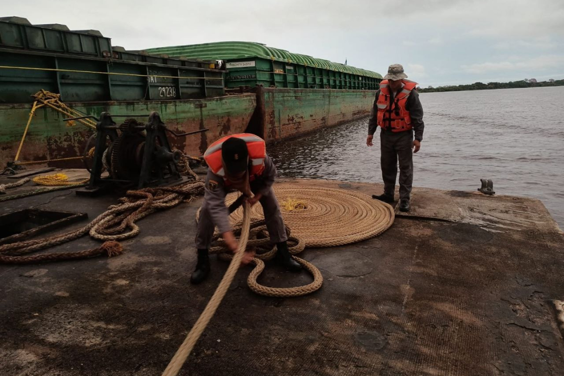 Trasladan el pontón flotante Busch para fortalecer el control en el canal “Tamengo”