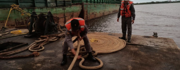 Trasladan el pontón flotante Busch para fortalecer el control en el canal “Tamengo”