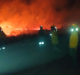 Navales controlan incendio en Parque Nacional Otuquis, en Santa Cruz