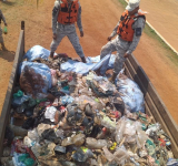 Los centinelas del medio ambiente acopiaron 23 toneladas de basura de playas, ríos y lagos