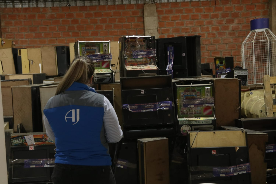 AJ y empresa de reciclaje destruye 782 máquinas de juego ilegales