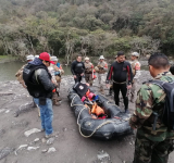 Ministro Novillo expresa condolencias a familias de fallecidos en riada