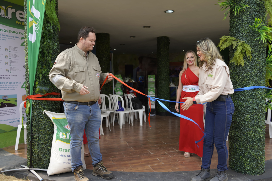 La urea de YPFB incrementa el rendimiento de los cultivos agrícolas en Bolivia