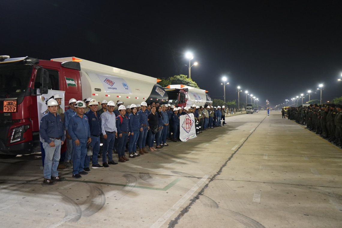 YPFB se incorpora al Plan Contra Incendios con alimentos y agua potable para los damnificados