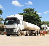 YPFB garantiza abastecimiento normal de combustibles y afirma que cumple pago a proveedores