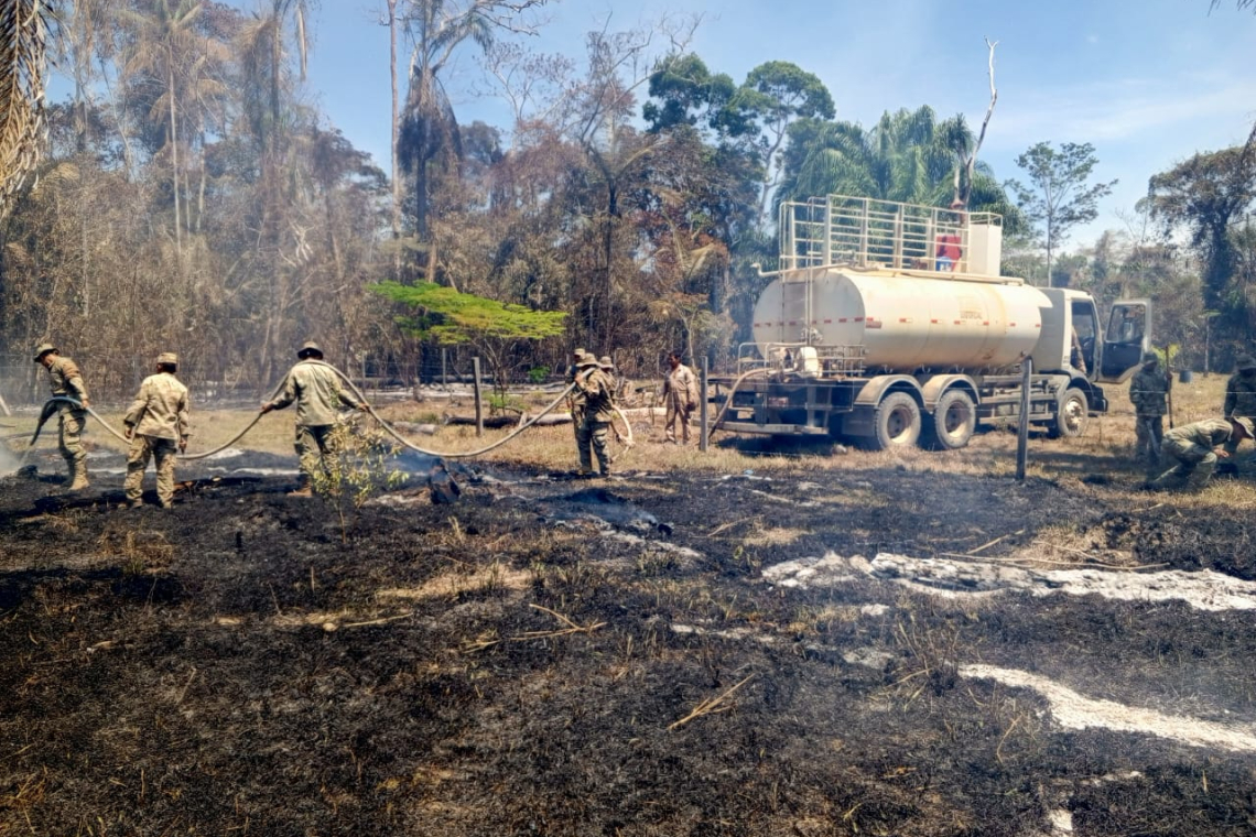 En Buena Vista controlan incendio y regresa la calma