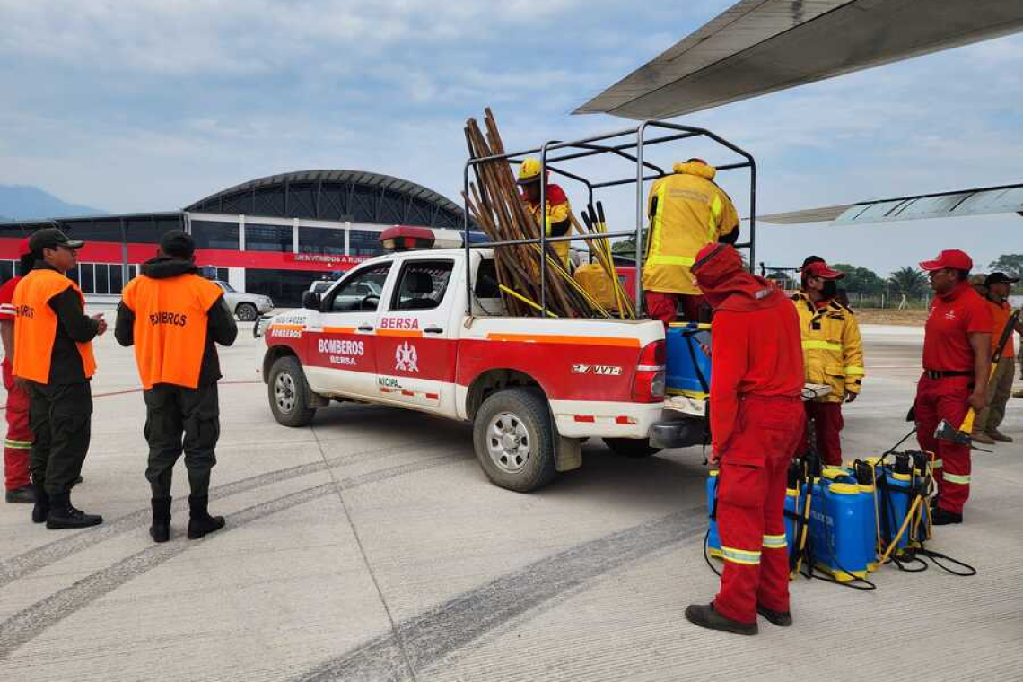Gobierno llega a Rurrenabaque con ayuda humanitaria y equipamiento para sofocar el incendio