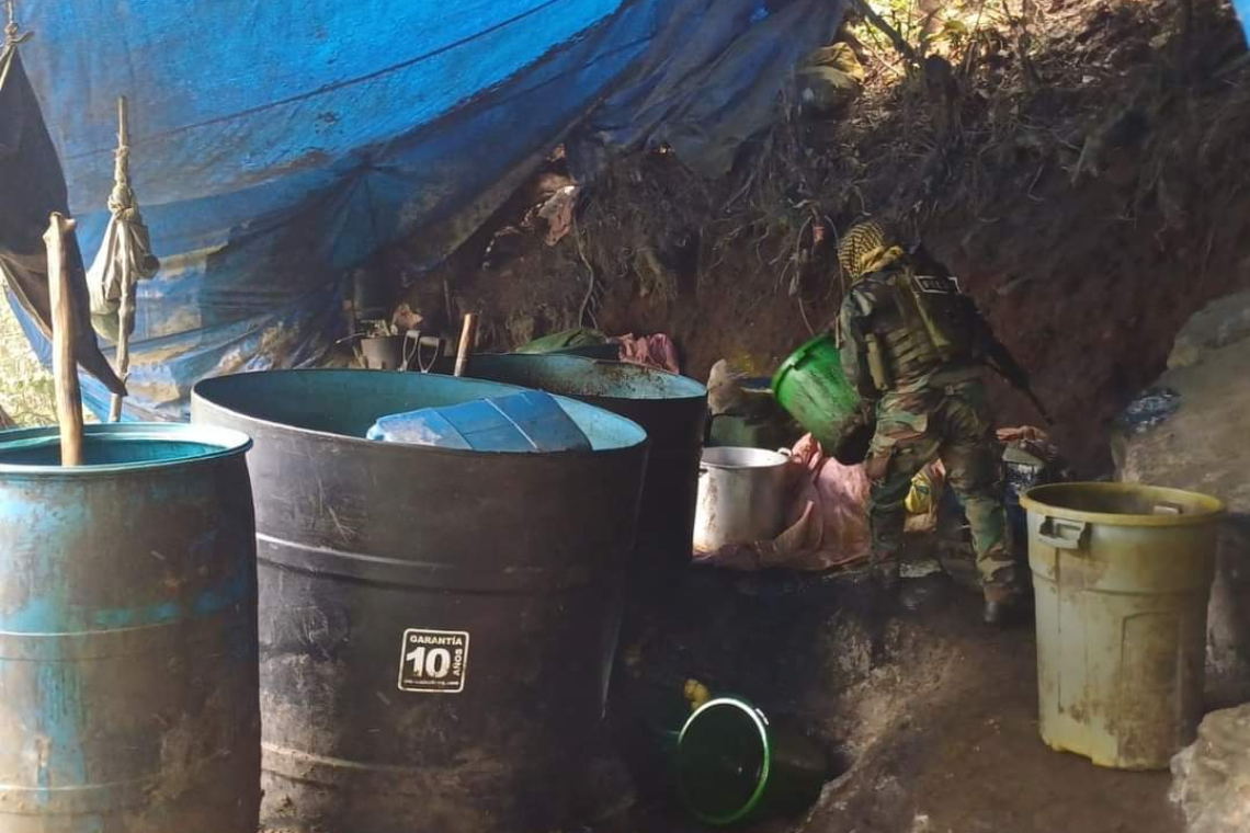 UMOPAR desmantela 10 factorías y confisca 53 kilos de pasta base 