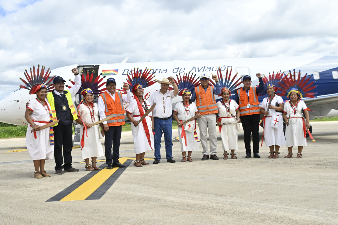 Arce entrega aeropuerto de Rurrenabaque y anuncia vuelos frecuentes de BoA a Beni