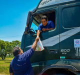 Gobierno entrega 15,3 toneladas de víveres para víctimas de bloqueos