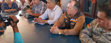 Ministerio de Defensa resuelve conflicto del transporte fluvial en Guayaramerín