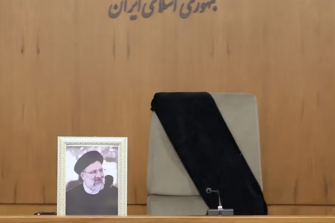 La muerte de Ebrahim Raisi desencadena sospechas internas