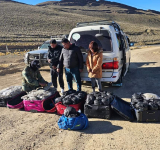 En carretera Potosí-Tarija caen tres personas con 165 kilos de marihuana