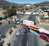 El transporte pesado levanta el bloqueo en Santa Cruz-Cochabamba