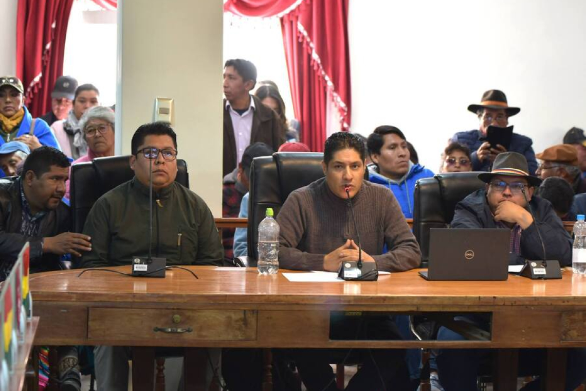 Gobierno garantiza inversión de Bs 280 millones en proyectos de agua y saneamiento básico para Oruro