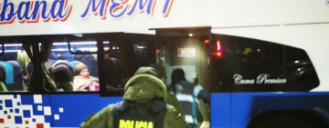 Terminal de Buses de La Paz suspende salidas al interior del país por bloqueos en Caracollo 