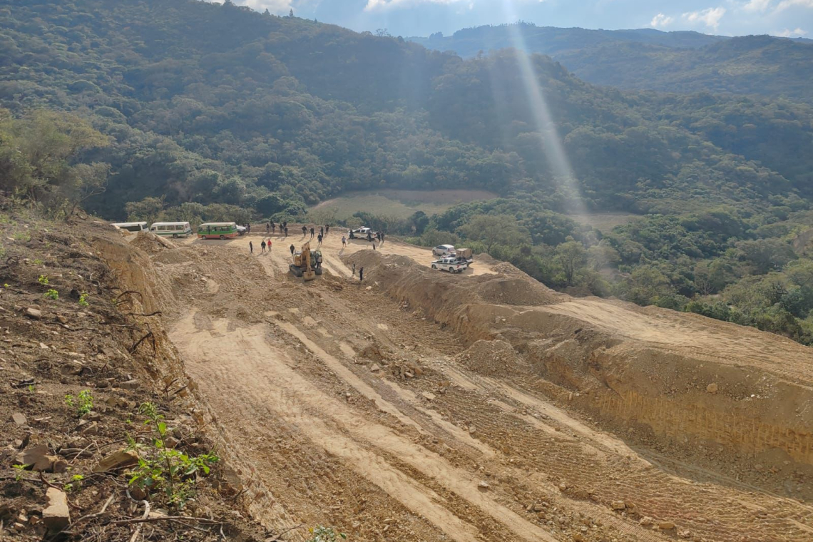 Se interviene actividad minera ilegal en Samaipata y hay 12 aprehendidos