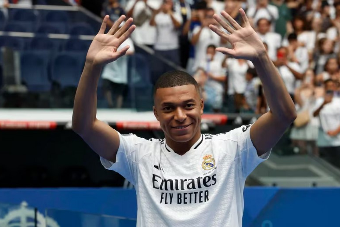 Por qué Kylian Mbappé habla tan bien español: el origen de la pasión del delantero por los idiomas