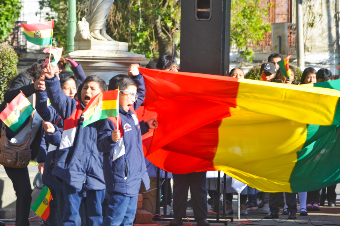 Bolivia celebra el 199 aniversario de creación de la Bandera, símbolo patrio de unidad