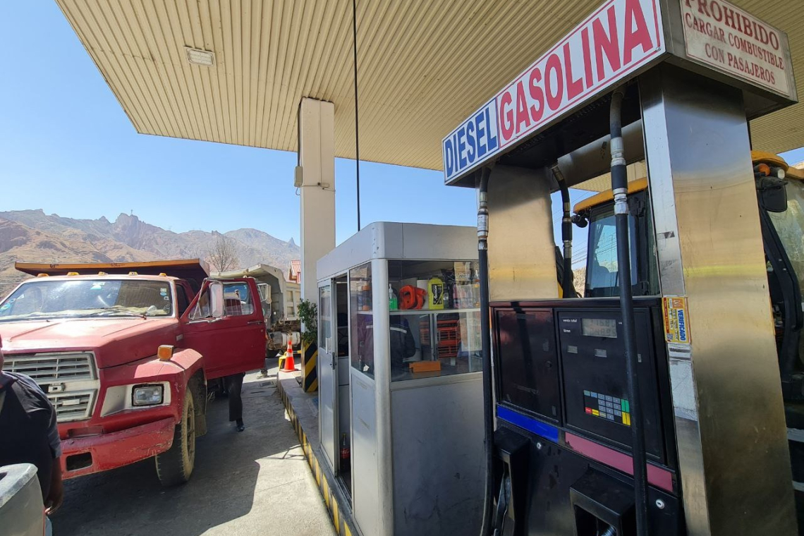 La venta de Diésel Oíl y Gasolina en La Paz se desarrolla con normalidad