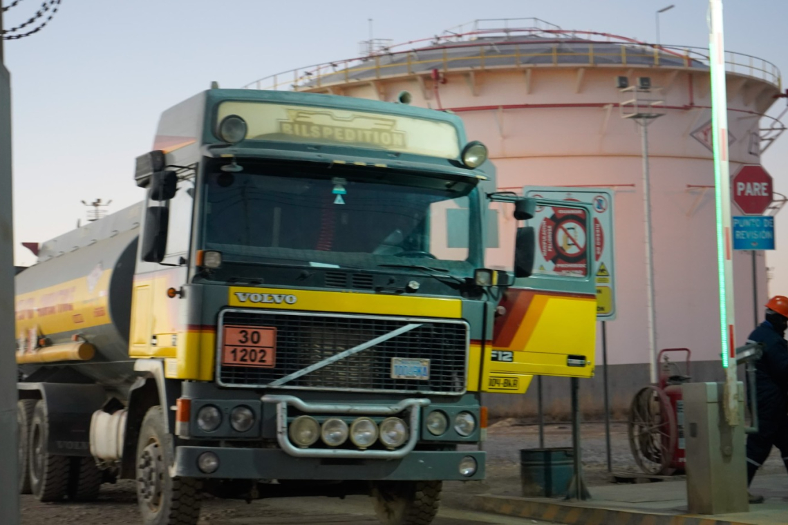 Bloqueo en Palmasola frena despacho de 5 millones de litros de combustibles en Santa Cruz  