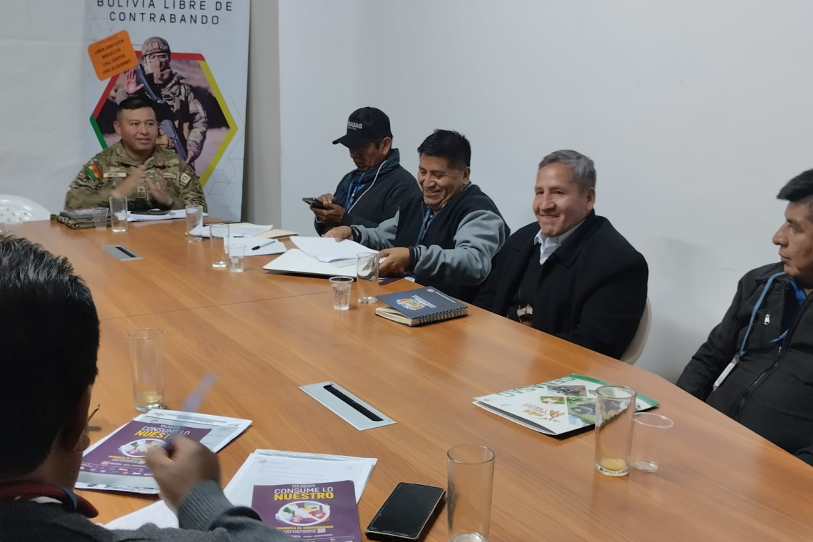 Gobierno y floricultores de Cochabamba acuerdan contener contrabando de flores